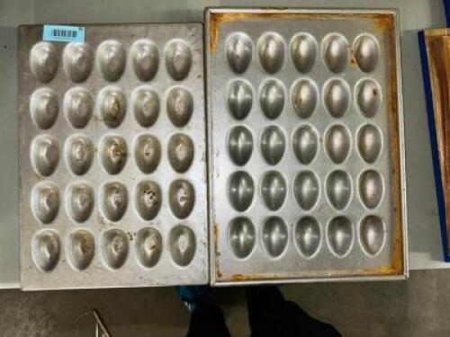 (2)- BAKING PANS