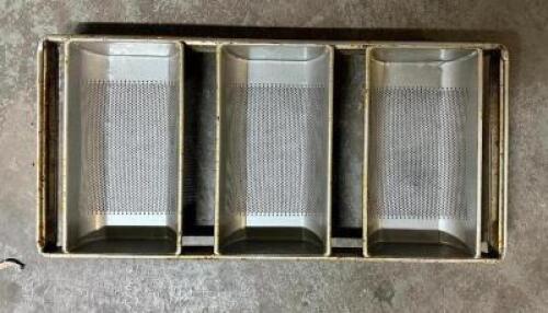 (10)- LOAF PANS W/ 3 SLOTS