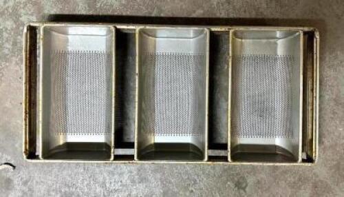 (10)- LOAF PANS W/ 3 SLOTS