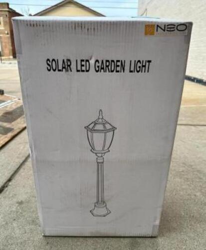 SOLAR LED GARDEN LIGHT