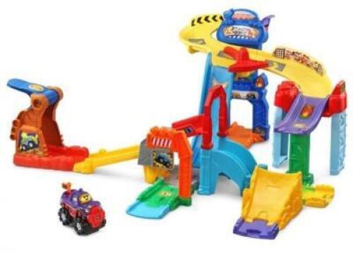 MONSTER TRUCK RALLY
