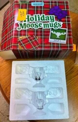 HOLIDAY MOOSE MUGS SET