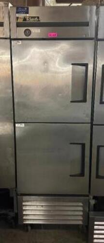 TWO DOOR / SINGLE SECTION REACH IN FREEZER