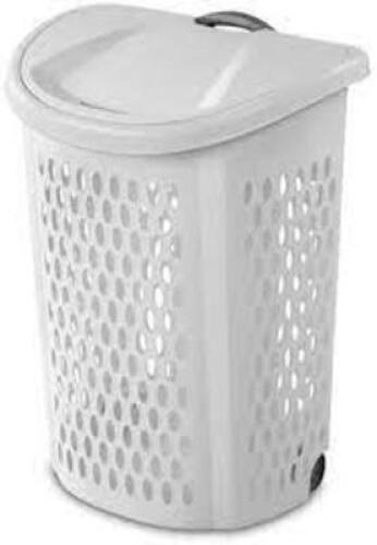 DESCRIPTION: (1) ULTRA WHEELED HAMPER BRAND/MODEL: STERILITE INFORMATION: WHITE SIZE: 20X15X26 RETAIL$: $20.00 EA QTY: 1