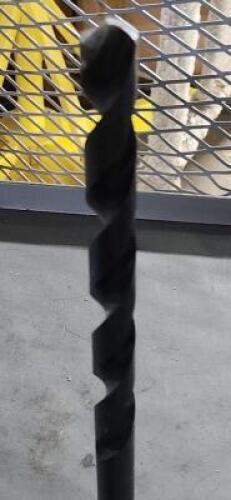 DESCRIPTION: (1) HSS EXTRA LENGTH DRILL BIT BRAND/MODEL: VC 01430487 SIZE: 3/4" RETAIL$: $79.31 QTY: 1