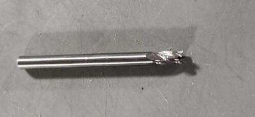 DESCRIPTION: (3) SOLID CARBIDE SQ END MILL BRAND/MODEL: HERTEL 88245840 SIZE: 1/8"DIA 1/4" LOC QTY: 3
