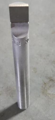 DESCRIPTION: (1) CARBIDE BORING BAAR BRAND/MODEL: ACCUPRO 93164853 SIZE: 1/2" MINBORE 2-1/2" MAX DEPTH RETAIL$: $51.37 QTY: 1