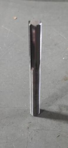 DESCRIPTION: (3) SOLID CARBIDE CHUCKING REMER BRAND/MODEL: HERTEL 79890281 SIZE: 17/64" RETAIL$: $57.14 QTY: 3