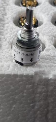 DESCRIPTION: (1) CASE OF (152) 10 POSITION ROTARY SWTICHES BRAND/MODEL: GREYHILL 56DP36-01-1+AJN RETAIL$: $1,787.52 QTY: 1