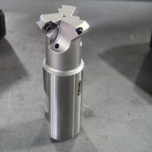 DESCRIPTION: (2) INDEXABLE CHAFER END MILL BRAND/MODEL: HERTEL 84742402 SIZE: 1" DIA 1" SD RETAIL$: $235.86 QTY: 2
