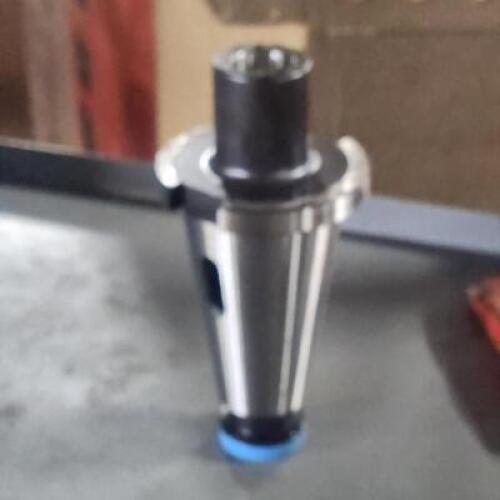 DESCRIPTION: (1) DRAW BAR ADAPTER BRAND/MODEL: BISON 7-100-025Q SIZE: NMTB 40 AND 50 RETAIL$: $158.32 QTY: 1