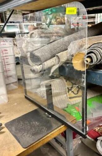 SAFETY SHIELD DIVIDER