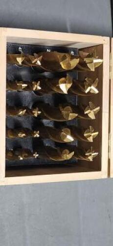 DESCRIPTION: (1) HSS 20PC END MILL SET BRAND/MODEL: HRTEL 92000439 SIZE: 3/16" TO 3/4" RETAIL$: $165.99 QTY: 1
