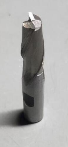 DESCRIPTION: (1) HSS SQ END MILL BRAND/MODEL: VC 63325328 SIZE: 12mM DIA 1' LOC QTY: 1