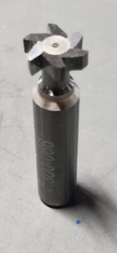 DESCRIPTION: (1) SOLID CARBIDE WODRUFF KEYSEAT CUTTER BRAND/MODEL: A.B. TOOLS 300-066 SIZE: 5/8" DIA .1865" WIDTH 1/2" SD RETAIL$: $73.29 QTY: 1