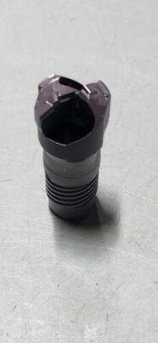 DESCRIPTION: (10) REPLACEABLE BTA CARBIDE DRILL TIPS BRAND/MODEL: ISCAR 53886214 SIZE: 0.7585" RETAIL$: $138.82 EA QTY: 10