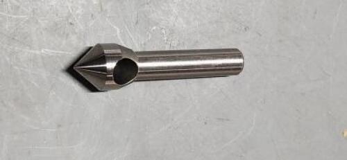 DESCRIPTION: (3) COBALT 82* COUNTERSINK BRAND/MODEL: KEO 45117488 SIZE: 1/2" HEAD DIA 5/32" TO 29/64" CUT DIA 5/16" SD RETAIL$: $64.32 QTY: 3