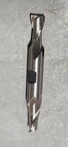 DESCRIPTION: (1) HSS DE SQ END MILLL BRAND/MODEL: HERTEL 41115502 SIZE: 7/16" DIA 13/16" LOC RETAIL$: $27.17 QTY: 1