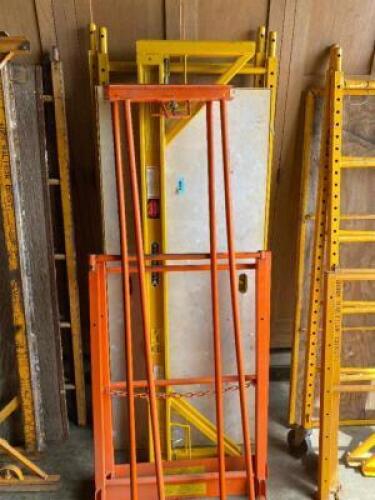 DESCRIPTION 72" ROLLING SCAFFOLD W/ (2) UPRIGHTS, (2) CROSS BEAMS, AND (1) WALK BOARD ADDITIONAL INFORMATION W/ HAND RAILS LOCATION WAREHOUSE 2 QTY 1