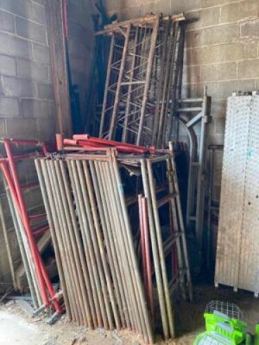 DESCRIPTION (1) LOT OF OLDER MASON SCAFFOLDING ADDITIONAL INFORMATION SEE ADDITIONAL PHOTOS THIS LOT IS: ONE MONEY LOCATION WAREHOUSE 2 QTY 1