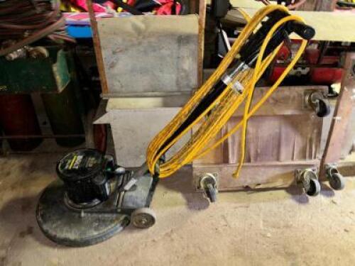 DESCRIPTION FLOOR POLISHER BRAND / MODEL: KARCHER BOLT DELUXE LOCATION RIGHT WAREHOUSE QTY 1