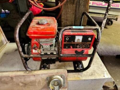 DESCRIPTION 1800W GENERATOR BRAND / MODEL: HOMELITE LOCATION RIGHT WAREHOUSE QTY 1