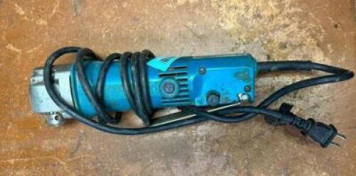 DESCRIPTION GRINDER BRAND / MODEL: MAKITA LOCATION OFFICE QTY 1