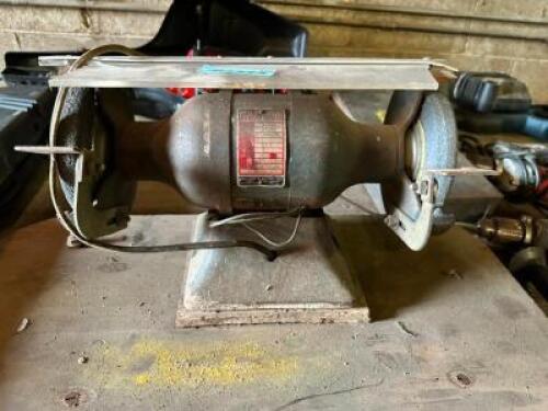 DESCRIPTION BENCH GRINDER BRAND / MODEL: BALDOR LOCATION RIGHT WAREHOUSE QTY 1