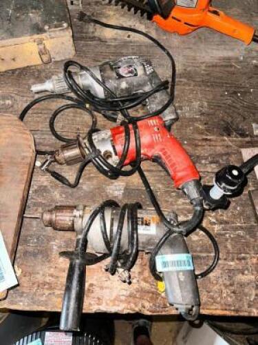 DESCRIPTION (3)- CORDED DRILLS LOCATION RIGHT WAREHOUSE QTY 3