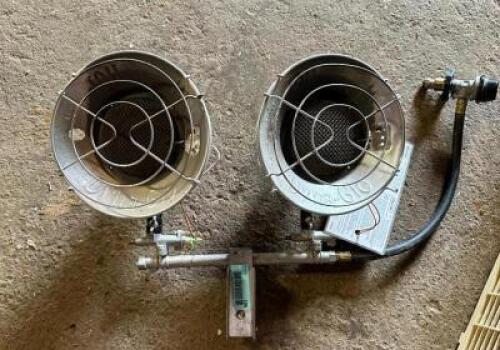 DESCRIPTION DUAL HEAD PROPANE HEATER BRAND / MODEL: DYNA-GLO LOCATION RIGHT WAREHOUSE QTY 1