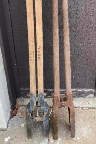 DESCRIPTION (2) POST HOLE DIGGERS. THIS LOT IS: SOLD BY THE PIECE LOCATION WAREHOUSE 1 QTY 2