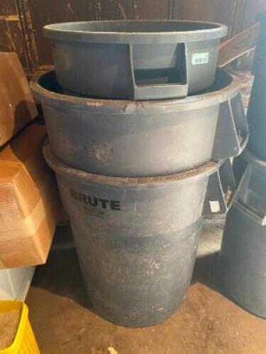 DESCRIPTION (3) RUBBERMAID TRASH CANS THIS LOT IS: SOLD BY THE PIECE LOCATION WAREHOUSE 1 QTY 3