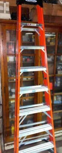 DESCRIPTION 8' FIBERGLASS LADDER. SIZE 8' LOCATION WAREHOUSE 1 QTY 1