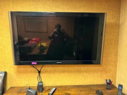DESCRIPTION SAMSUNG TV W/ REMOTE BRAND / MODEL: SAMSUNG ADDITIONAL INFORMATION APPROX 46" LOCATION OFFICE QTY 1