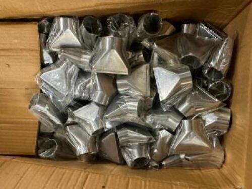 (1) CASE OF METAL SPREADERS