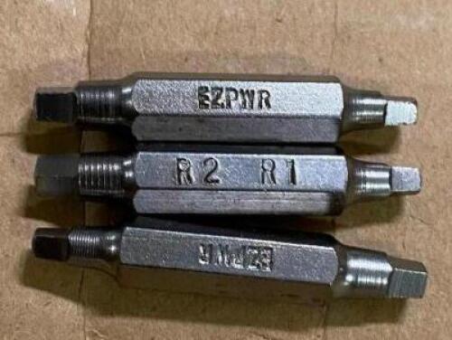 (1) CASE OF DOUBLE END 1/4 X 38 X R1 X R2 DOUBLE END BITS