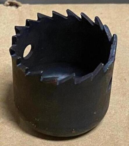 (1) CASE OF 1 1/4" HOLE SAWS