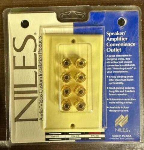 (8) - SPEAKER AMPLIFIER CONVENIENCE OUTLET