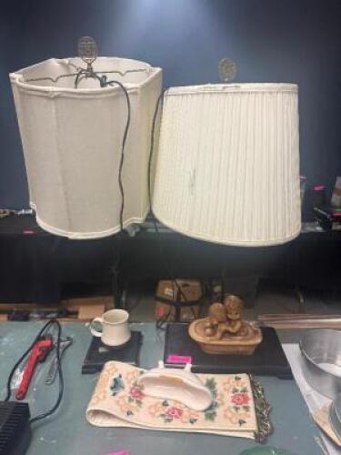 LAMPS WITH ASSORTED DECORATIONS