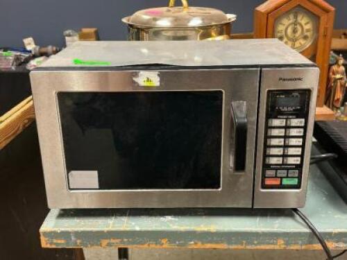 COUNTER TOP MICROWAVE