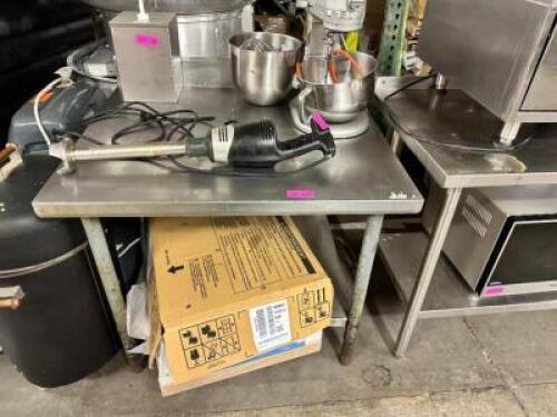 STAINLESS STEEL TABLE