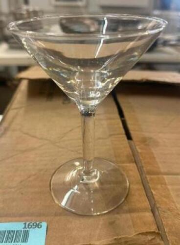 (12) MARTINI GLASSES
