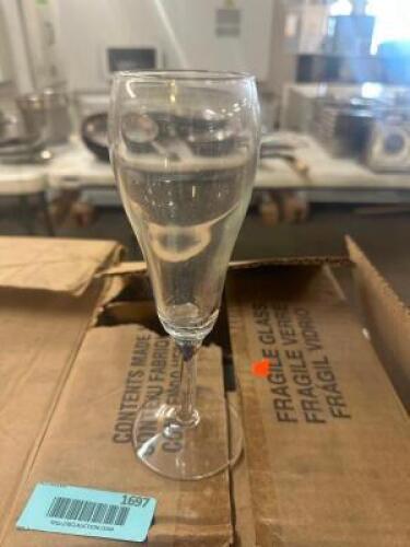 (12) FLUTE GLASSES