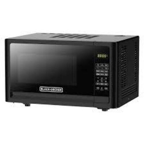 DESCRIPTION: (1) COUNTERTOP MICROWAVE BRAND/MODEL: BLACK AND DECKER INFORMATION: BLACK SIZE: 11 CU FT RETAIL$: $100.00 EA QTY: 1