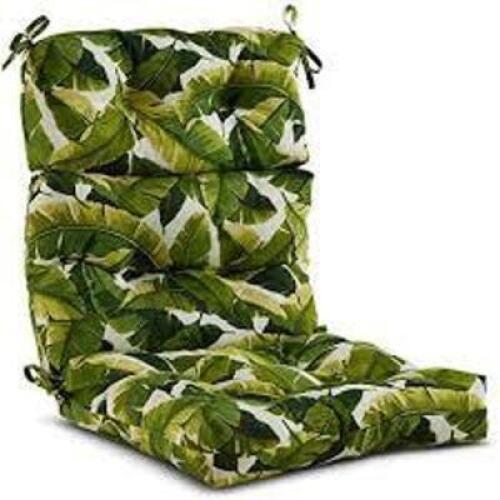 DESCRIPTION: (1) OUTDOOR CHAIR CUSHION BRAND/MODEL: FULL CHAIR INFORMATION: LEAF PATTERN RETAIL$: $82.92 EA QTY: 1