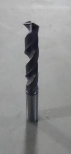 DESCRIPTION: (5) SOLID CARBIDE JOBBER DRILL BITS BRAND/MODEL: ACCUPRO 61704532 SIZE: 7.60mm RETAIL$: $499.85 QTY: 5