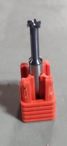 DESCRIPTION: (5) SOLID CARBIDE KEYSEAT CUTTERS BRAND/MODEL: MITGI E01-076-AL SIZE: .1850" D 0/035" THICK RETAIL$: $77.60 QTY: 5