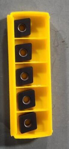 DESCRIPTION: (10) CNMA544 CARBIDE TURNING INSERTS BRAND/MODEL: KENNAMETAL CNMA16 06 16 KCK20 RETAIL$: $265.60 QTY: 10