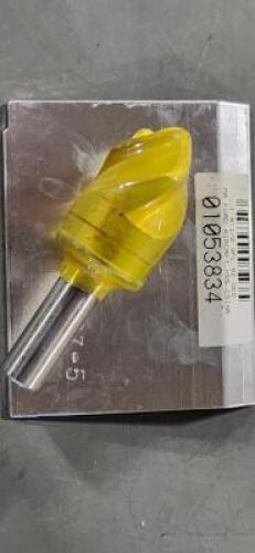 DESCRIPTION: (1) HSS RHC 82* COUNTERINK BRAND/MODEL: MA FORD 10153834 SIZE: 1" HEAD DIA 1/2" SD RETAIL$: $58.32 QTY: 1