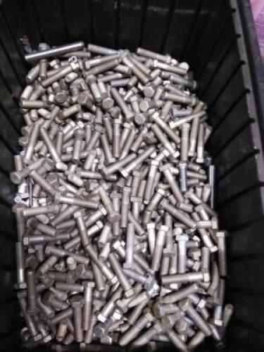 DESCRIPTION: (1) LOT OF HEX HEAD BOLTS QTY: 1